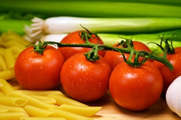 Processing Tomatoes - Top 12 Home Based Food Business Ideas with Low Investment